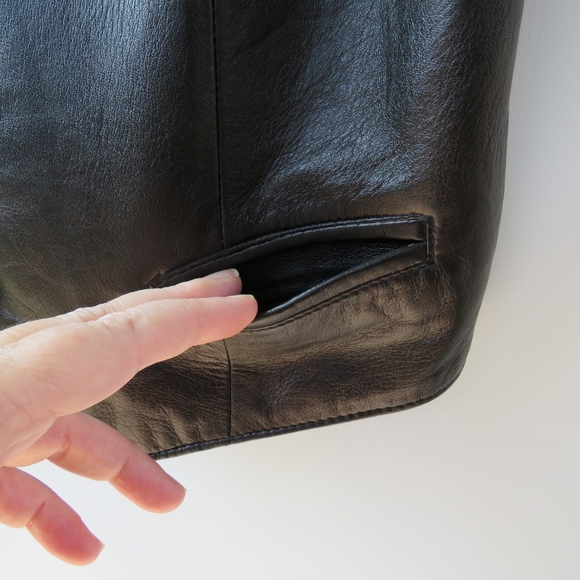 Vintage The Limited Black Leather Vest Size Medium - Picture 9 of 15